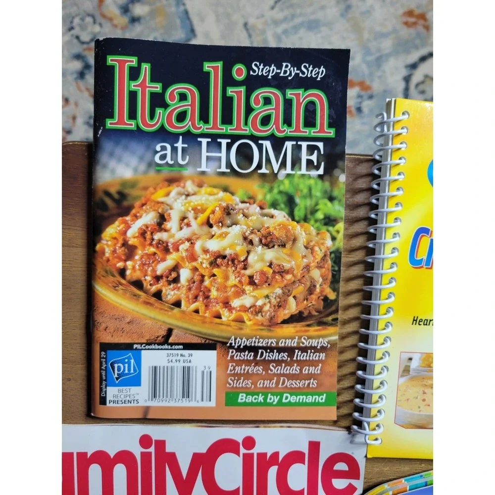 Lot‎ of 6 Food Magazines Recipes Cookbooks Italian Velveeta Mexican Fiesta Soups